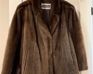 	#128	Parisian mink coat. Size L	SOLD		