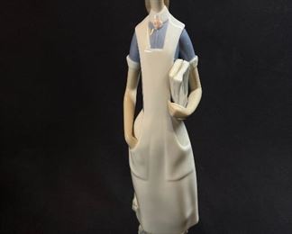Lladro Porcelain Nurse 14" an admirable health worker - buy on StubbsEstates.com