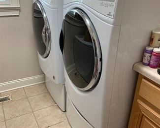 #44	Appliance	Whirlpool Front Load Washer & Gas Dryer w/pedistal drawer  (WFW8540 Washer  $300, Gas WGD8540 $300)	 $ 600.00 																						