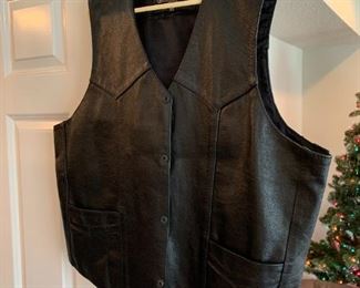 #72	Coat	Size 50 Leather Vest	 $ 30.00 																						