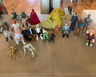 #151	toy	star war pieces set of figurians 	 $ 30.00 																						