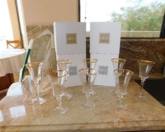 Mikasa Wine set 16 glasses
