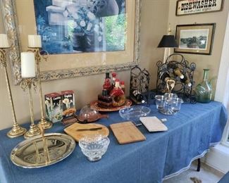 VARIETY OF FINE ENTERTAINMENT PIECES, MANY CANDLE HOLDERS