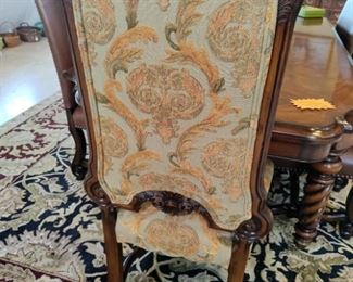 WOW" THIS IS ONE AWESOME TAPESTRY CHAIR (2)