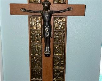 Stations of the Cross Bronze/Wood Crucifix!