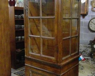 2/  Curio Cabinets (Lights)