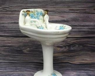 Retro Ceramic Toiletry Bathroom Decor