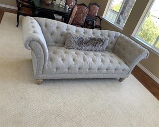 Beautiful gray couch, in perfect condition 