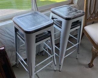 4 barstools 