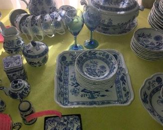 Hutschenreuther Selb. Bravaria, Germany. Blue Onion.