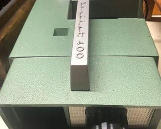 Vintage Realist 400 Slide Projector 