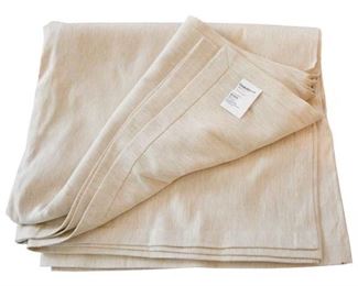 101. CRATE AND BARREL Linen Table Cloth