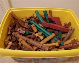 Lets Build with Lincoln Logs