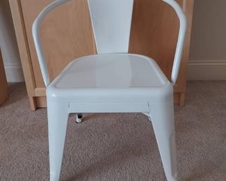 Metal Pillow White Activity Chair