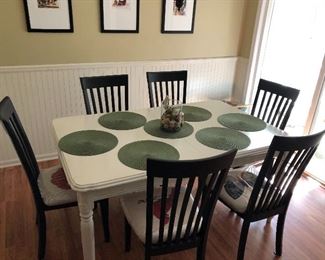 Kitchen table & 6 chairs