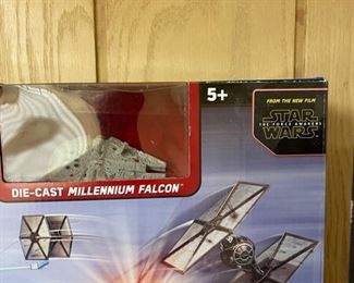 Vintage unopened Star Wars collectibles. Photo 4 of 4.