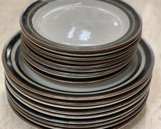 Vintage chip free Arabia Karelia three-piece service for 8 (dinner, salad and soup). Photo 1 of 4.