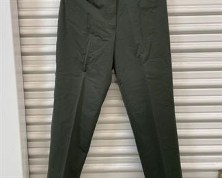 Vintage St. John Sport pants in military green. Size 6. Photo 1 of 2.