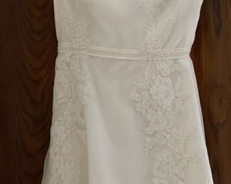 Christos Strapless Silk Organza Wedding Gown with A-Line chapel Length Train. Size 18. Never WORN!!! Photo 1 of 2.