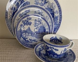 Spode The Blue Room Collection - Rome (16) 5-piece place settings