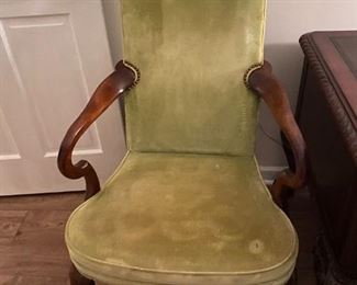 Hickory Chair Vintage Gooseneck Armchair (2)