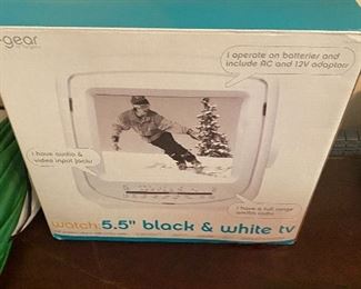 Target E-gear Black & White TV