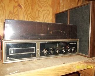 old am/fm stereo with 8 track!  Unsure if works.