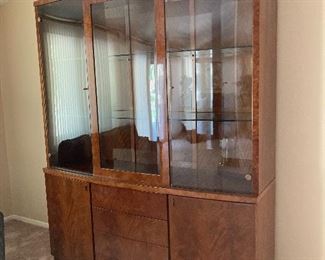 Excelsior hutch