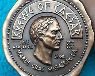 https://www.ebay.com/itm/114818507547	HC3011 1985 ANTIQUE BRONZE IRR KREWE OF CAESAR MARDI-GRAS DOUBLOON	BIN
