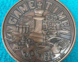 https://www.ebay.com/itm/124734619346	HC3021 ANTIQUE BRONZE 2004 KREWE OF CAESAR MARDI-GRAS DOUBLOON	BIN

