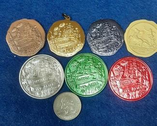 https://www.ebay.com/itm/114914307978	HC3062 LOT OF 6 1983 KREWE OF CAESAR MARDI-GRAS DOUBLOONS	BIN
