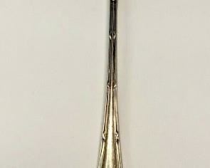 "https://www.ebay.com/itm/124835396046	"	ME1022 STERLING SILVER GOLD TONE SLOTTED SPOON PAT 1894	BIN
