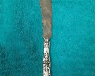 https://www.ebay.com/itm/114855437578	ME3003 USED TIFFANY & CO. STERLING SILVER FISH KNIFE ENGLISH KING PATTERN	Offer
