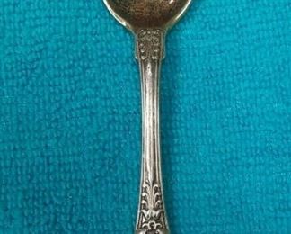 https://www.ebay.com/itm/114895585141	ME3027 USED TIFFANY & CO. STERLING SILVER TEA SPOON ENGLISH KING PATTERN	Offer
