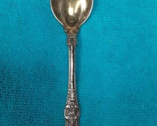 https://www.ebay.com/itm/124815126963	ME3041 USED TIFFANY & CO. STERLING SILVER ICE CREAM SPOON KING PATTERN	Offer
