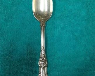 https://www.ebay.com/itm/114895585471	ME3051 USED TIFFANY & CO. 7 INCH STERLING SILVER TABLE SPOON KING PATTERN	Offer

