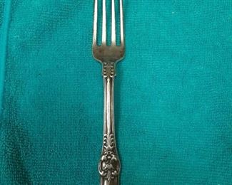 https://www.ebay.com/itm/114895585480	ME3063 USED TIFFANY & CO. 6 3/4 INCH STERLING SILVER FORK KING PATTERN	Offer
