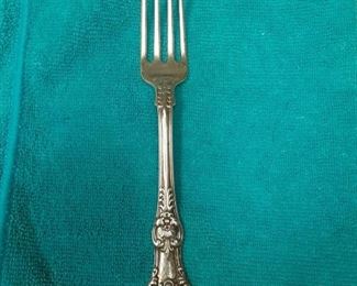 https://www.ebay.com/itm/114895586471	ME3064 USED TIFFANY & CO. 7 1/2 INCH STERLING SILVER FORK KING PATTERN	Offer
