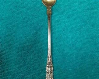 https://www.ebay.com/itm/124815128008	ME3069 USED TIFFANY & CO. STERLING SILVER OYSTER FORK KING PATTERN	Offer
