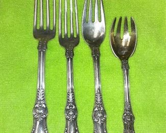 https://www.ebay.com/itm/114895585453	ME3076 USED TIFFANY & CO. LOT OF FOUR STERLING SILVER FORKS KING PATTERN	Offer
