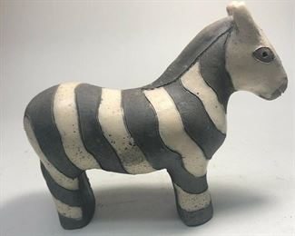 "https://www.ebay.com/itm/114918154991	"	ME7021 South African Raku Pottery Zebra Figurine (small)	BIN
