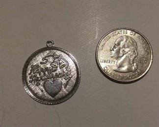 https://www.ebay.com/itm/124156095653	RX4152014 STERLING SILVER $10.00 HAPPY ANNIVERSARY CHARM WEIGHT 5.1 GRAMS WE C	BIN
