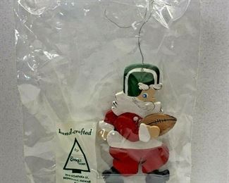 https://www.ebay.com/itm/124963822020	NC523 VINTAGE EMQEE CORP HAWAII CHRISTMAS ORNAMENT SANTA FOOTBALL 2		Auction Starts 10/22/2021 10 PM
