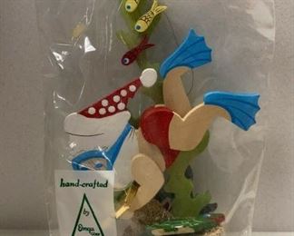 https://www.ebay.com/itm/115055883106	NC543 VINTAGE EMQEE CORP HAWAII CHRISTMAS ORNAMENT SCUBA SANTA NEW UNOPENED 		Auction Starts 10/22/2021 10 PM
