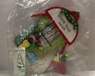 https://www.ebay.com/itm/124963978232	NC553 VINTAGE EMQEE CORP HAWAII CHRISTMAS ORNAMENT NORTHPOLE BANK NEW UNOPENED 		Auction Starts 10/22/2021 10 PM
