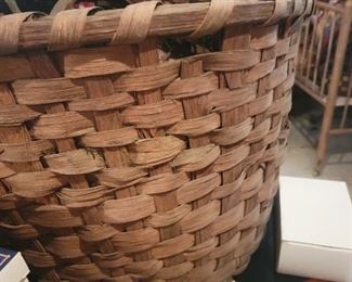 Large split oak harvest basket