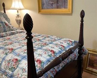Pineapple four poster twin bed