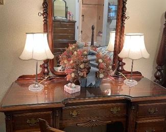 Vintage dressing table with mirror
