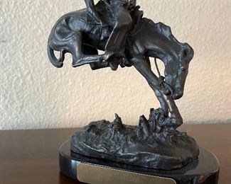 Remington bronze statue "Outlaw"