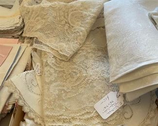 Just look at these beautiful vintage linens